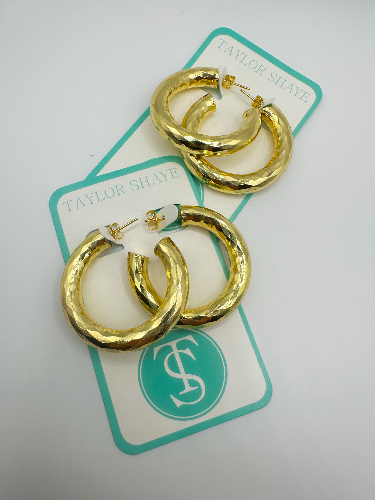 Raya Hoops